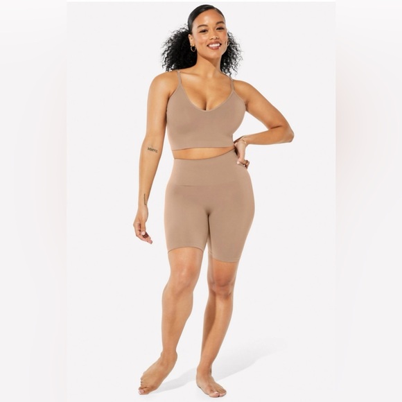 Fabletics YITTY Nearly Naked Shapewear High Waist Short - Picture 3 of 11